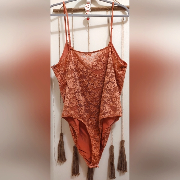 Beautiful bodysuits - Picture 4 of 9